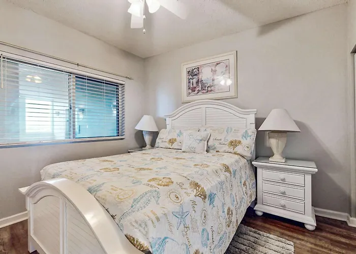 Holiday home Gulf View W Balcony & Pool Tennis Sauna Gym